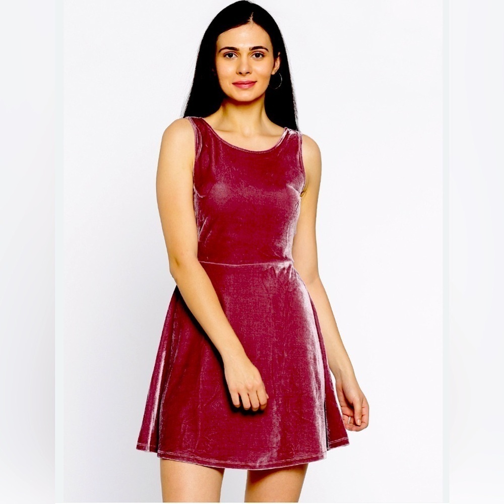 🌸Express velour fit and flare dress size XS